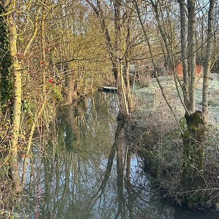 L'escale Bleue Charme Au Marais Poitevin 펜션 *